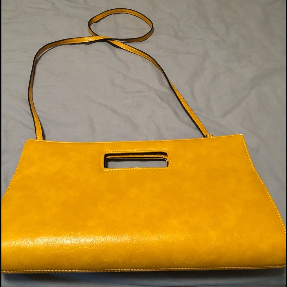 Melie Bianco Clutch/Crossbody Purse